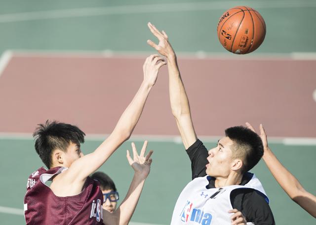 只穿一厘米长的裙子