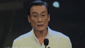 女生裸胸视频